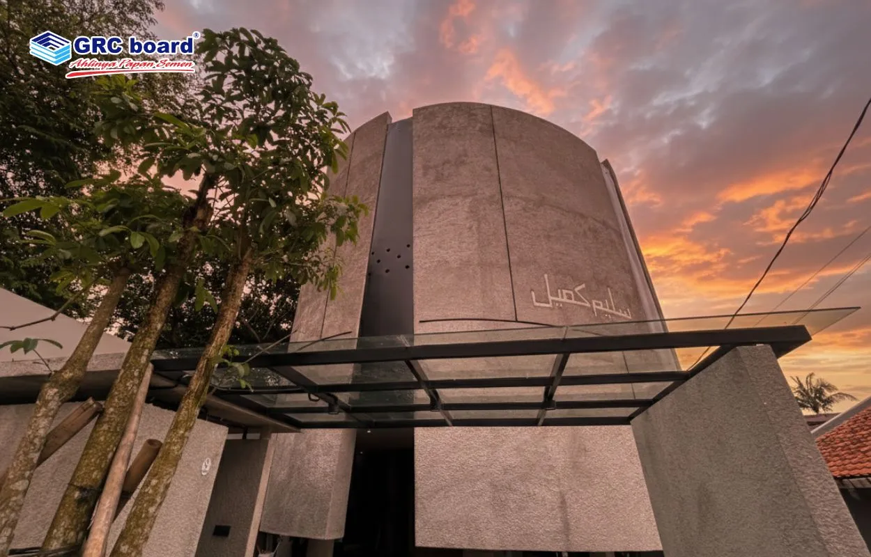 Mengintip Keindahan Desain Modern dan Paduan Estetika GRC board di Masjid Salim Kamil di Jagakarsa